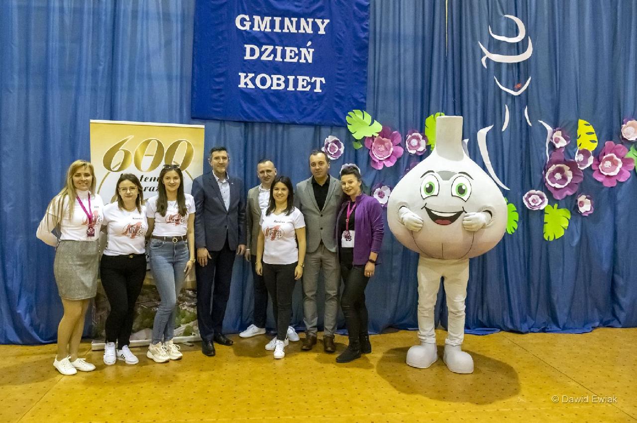 zdjęcie grupowe, gminny dzień kobiet